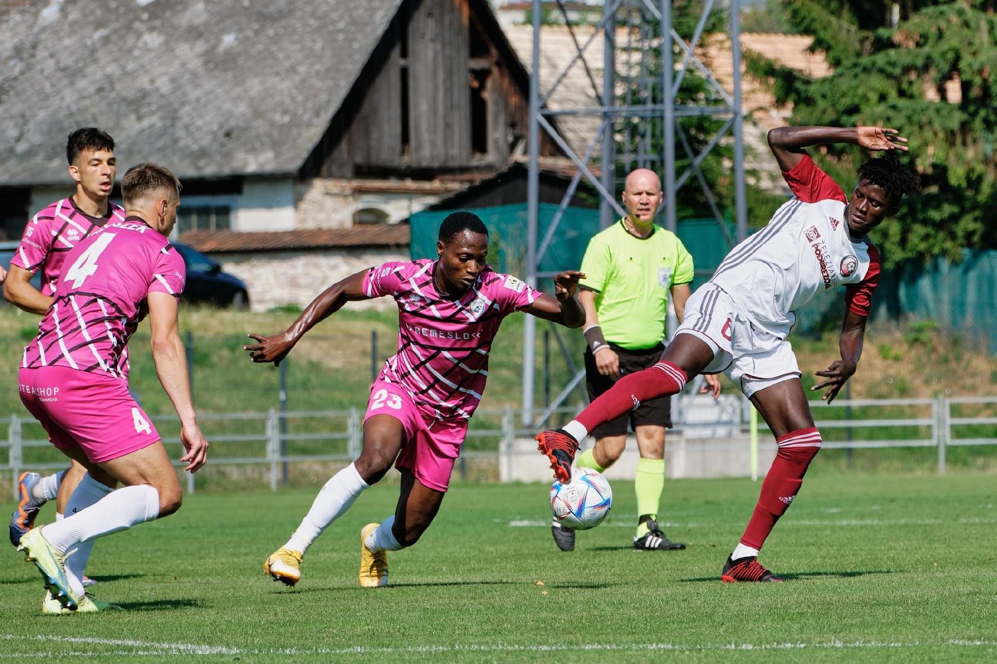 Lekan Okunola odchádza do Podbrezovej
