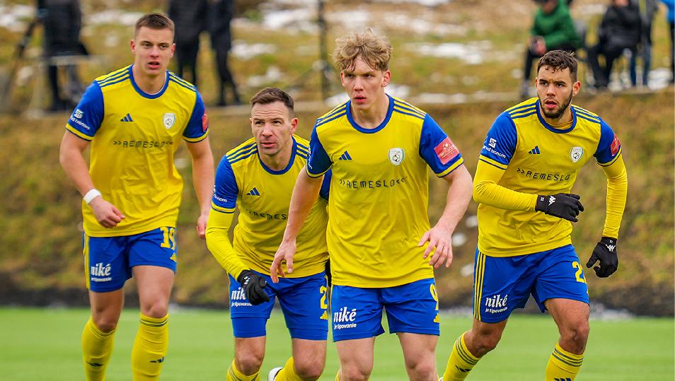 JARNÁ ČASŤ KLOPE NA DVERE!